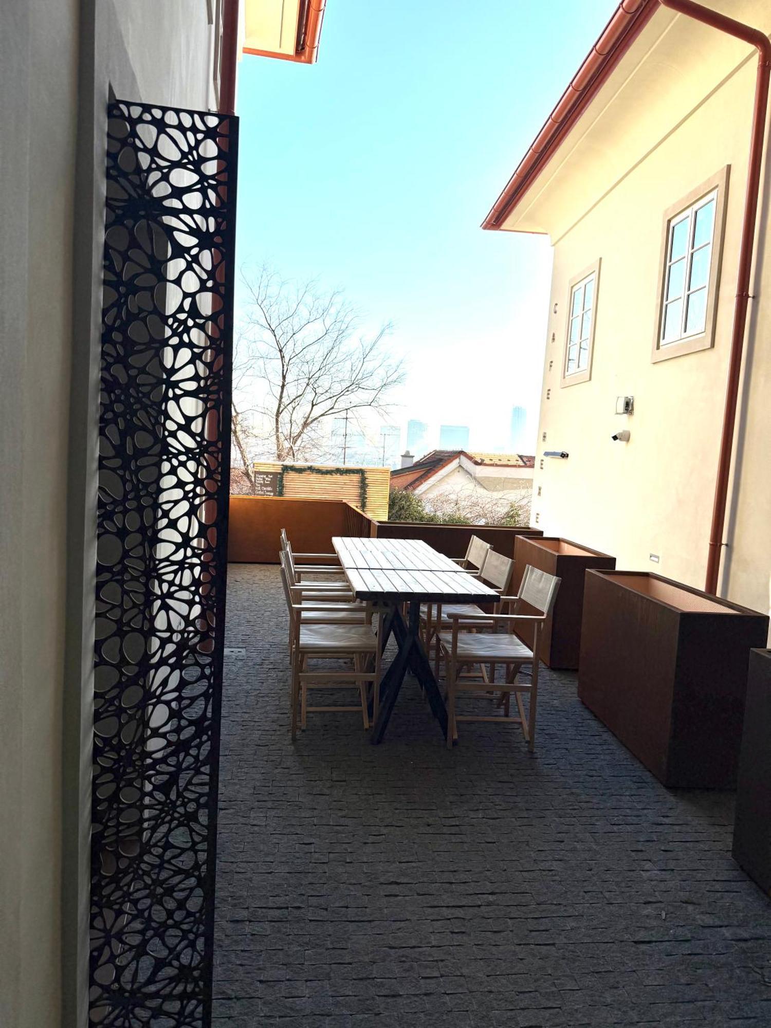 Cafe Hexe Pressburg